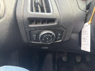 Ford Focus 1.0 Titanium REST BPM €300,-!!! picture 23