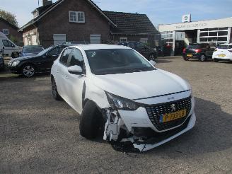 Voiture accidenté Peugeot 208 1.2 PureTech Allure Pack REST BPM €1400,-!!! 2021/12