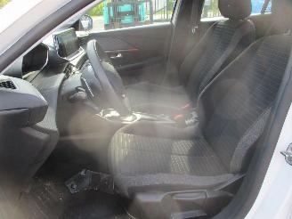 Peugeot 208 1.2 PureTech Allure Pack REST BPM €1400,-!!! picture 33