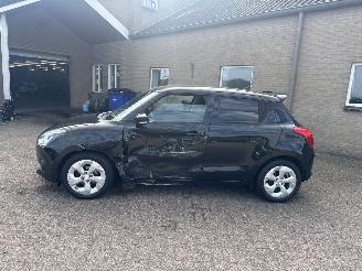 Suzuki Swift 1.0 Stijl AUTOMAAT picture 4