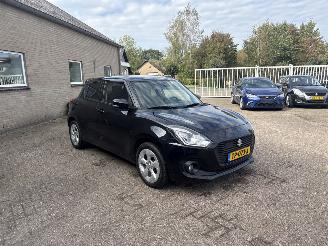 Voiture accidenté Suzuki Swift 1.0 Stijl AUTOMAAT 2017/9