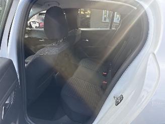 Peugeot 208 1.2 PT Allure Pack AUTOMAAT REST BPM €1400,-!!! picture 29