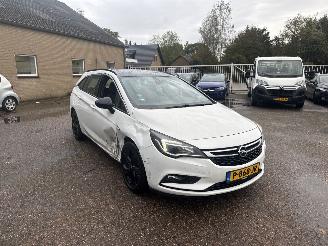 uszkodzony samochody osobowe Opel Astra SPORTS TOURER 1.4 Turbo 2019/5