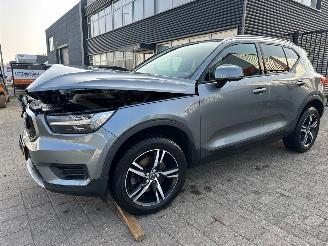 Volvo XC40 2.0 T4 Momentum picture 4
