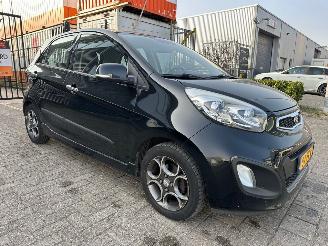 škoda osobní automobily Kia Picanto 1.0 CVVT Design Edition 2013/5