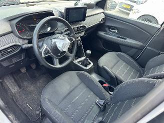 Dacia Sandero 1.0 TCe 100 Bi-Fuel Essential picture 8