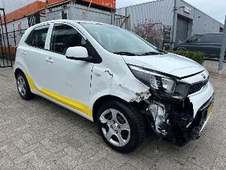 damaged passenger cars Kia Picanto 1.0 DPi ComfortLine 5p 2021/7