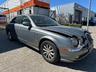 Unfallwagen Jaguar S-type 3.0 V6 Executive 2003/1