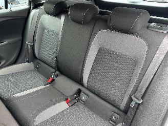 Opel Astra ST 1.2 Edition picture 15