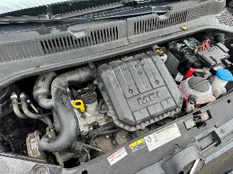 Volkswagen Up! 1.0 BMT move up! picture 3