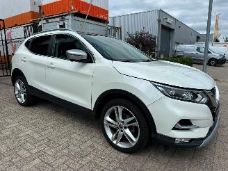 Voiture accidenté Nissan Qashqai 1.3 DIG-T N-Motion 2019/8