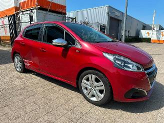 Schadeauto Peugeot 208 1.2 PureTech Active 2017/12