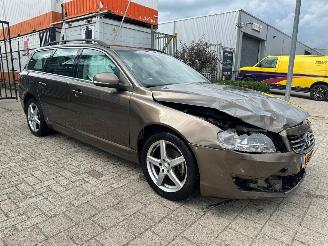 Coche accidentado Volvo V-70 2.0 D4 Nordic+ 2014/5