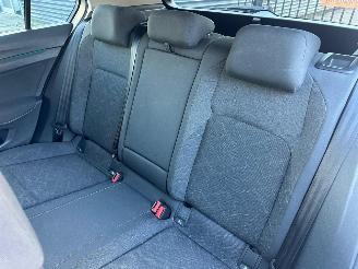 Volkswagen Golf 1.0 eTSI Life picture 16