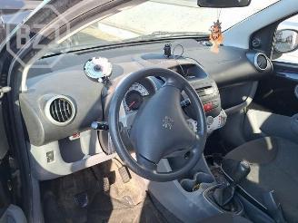 Peugeot 107 107, Hatchback, 2005 / 2014 1.0 12V picture 5