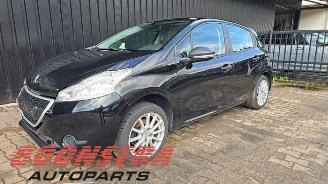 Salvage car Peugeot 208 208 I (CA/CC/CK/CL), Hatchback, 2012 / 2019 1.0 Vti 12V PureTech 2013/12