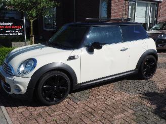 Vaurioauto  passenger cars Mini Mini 1.6 Cooper 10 Years II 2011/9