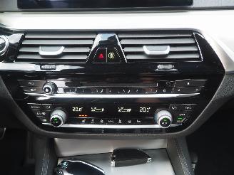 BMW 5-serie 530e M-Pakket High executive picture 21