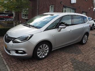 damaged passenger cars Opel Zafira 1.4 Turbo Innovation 7Persoons 2016/12