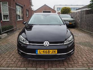 Volkswagen Golf 1.0 TSI Trendline picture 2