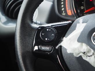 Toyota Aygo 1.0 VVT-i X-Joy picture 22