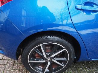 Toyota Auris 1.8 Hybrid dynamic Ultimate picture 11