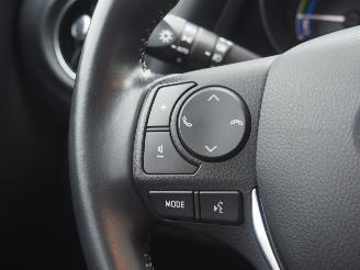 Toyota Auris 1.8 Hybrid dynamic Ultimate picture 15
