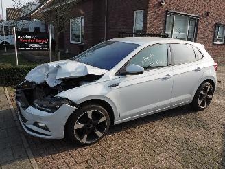 Damaged car Volkswagen Polo 1.0 TSI Highline 2017/12