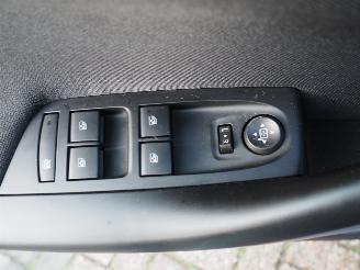 Opel Astra Automaat 1.4 Edition LEZEN !!! picture 19