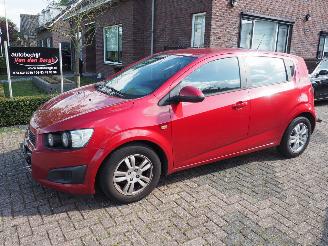 damaged passenger cars Chevrolet Aveo 1.4 LT 2011/11
