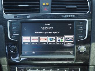 Volkswagen Golf 1.4 TSI GTE Connected Series picture 17