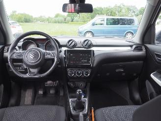 Suzuki Swift 1.2 Stijl Smart Hybrid picture 17