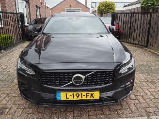 Volvo V-90 2.0 B4 R-Design Motorschaden picture 2