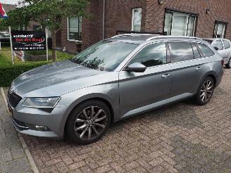 Schadeauto Skoda Superb 1.6 Tdi GreenLine Business Turbo Kapot 2018/2