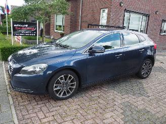 Unfallwagen Volvo V-40 2.0 D4 Summum Business 2015/1