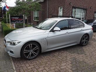 Unfallwagen BMW 3-serie 330E M-Pakket high Executive 2016/12