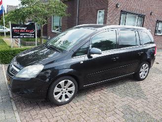 Voiture accidenté Opel Zafira 1.8 Cosmo 7 Persoons 2010/3
