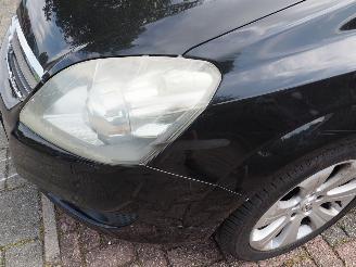 Opel Zafira 1.8 Cosmo 7 Persoons picture 12