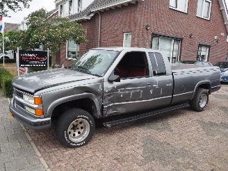 Vaurioauto  passenger cars Chevrolet Silverado Ext.Cab 5.7 v8 1988/3