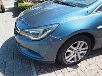 Opel Astra 1.6 CDTI Business+ Automaat picture 8
