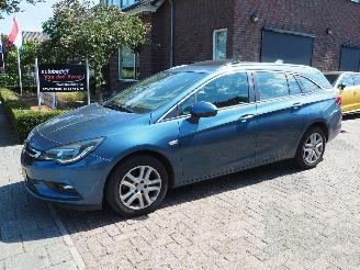 Voiture accidenté Opel Astra 1.6 CDTI Business+ Automaat 2016/11