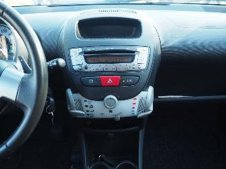 Peugeot 107 1.0 Active Automaat picture 16