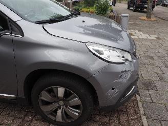 Peugeot 2008 1.6 VTi Allure Automaat picture 11
