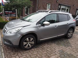 Damaged car Peugeot 2008 1.6 VTi Allure Automaat 2015/1