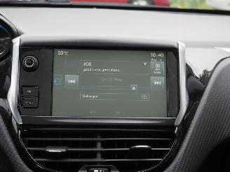 Peugeot 2008 1.6 VTi Allure Automaat picture 22