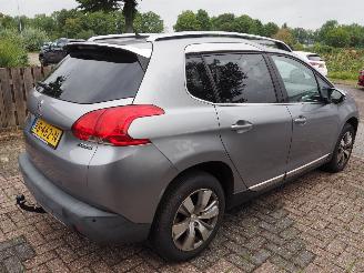 Peugeot 2008 1.6 VTi Allure Automaat picture 4
