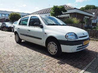 Renault Clio 1.2 MTV picture 3