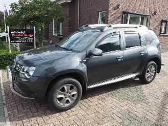 uszkodzony samochody osobowe Dacia Duster 1.2Tce 4X2 BlackShadow 2017/8