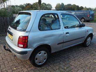 Nissan Micra 1.3 LX Automaat picture 4