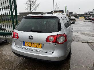 Volkswagen Passat 2.0 TDI 125KW AIRCO LEDER XENON HIGHLINE picture 5